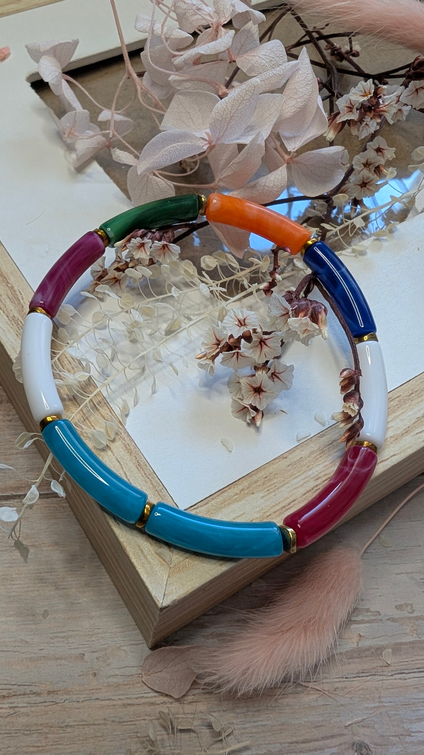 Bracelets perles fines incurvées en résine - Collection été