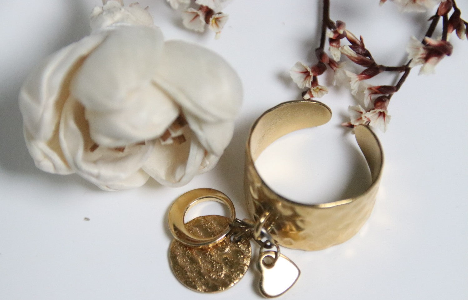 bague Trio martelée dorée avec pampilles cercle et cœur