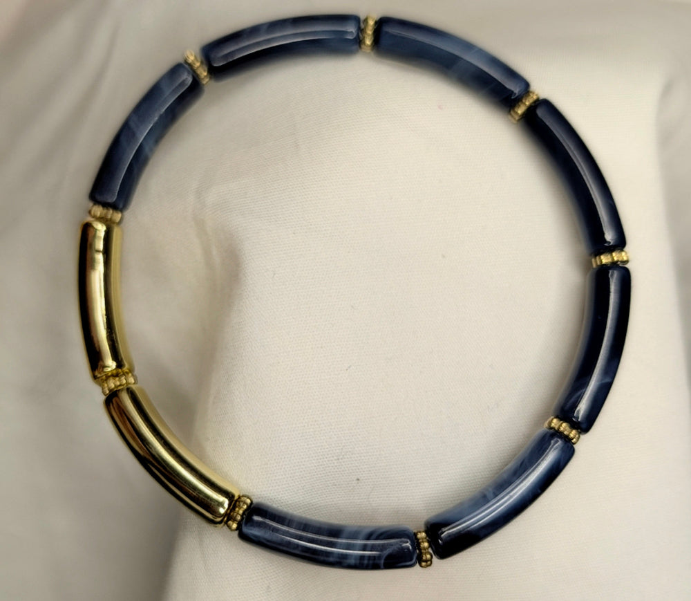 Bracelet fin en résine automne hiver –bleu moyen marbré et doré