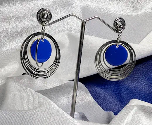 Boucles d'oreilles Tourbillon Polaire en acier inoxydable avec émail bleu et estampes tourbillonnantes