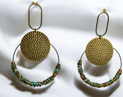 Boucles d'oreilles Varana grandes en laiton bronze avec perles régalite et hématite dorée