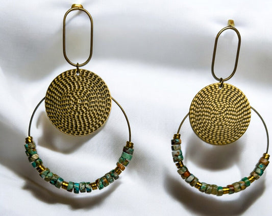 Boucles d'oreilles Varana grandes en laiton bronze avec perles régalite et hématite dorée