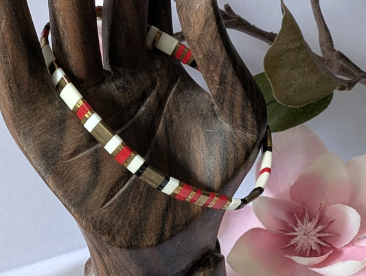 Bracelet Perles du Japon Rouge bronze. Un bijou au caractère affirmé.