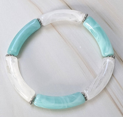 Bracelet résine modèle 19 bleu turqoise et blanc translucide