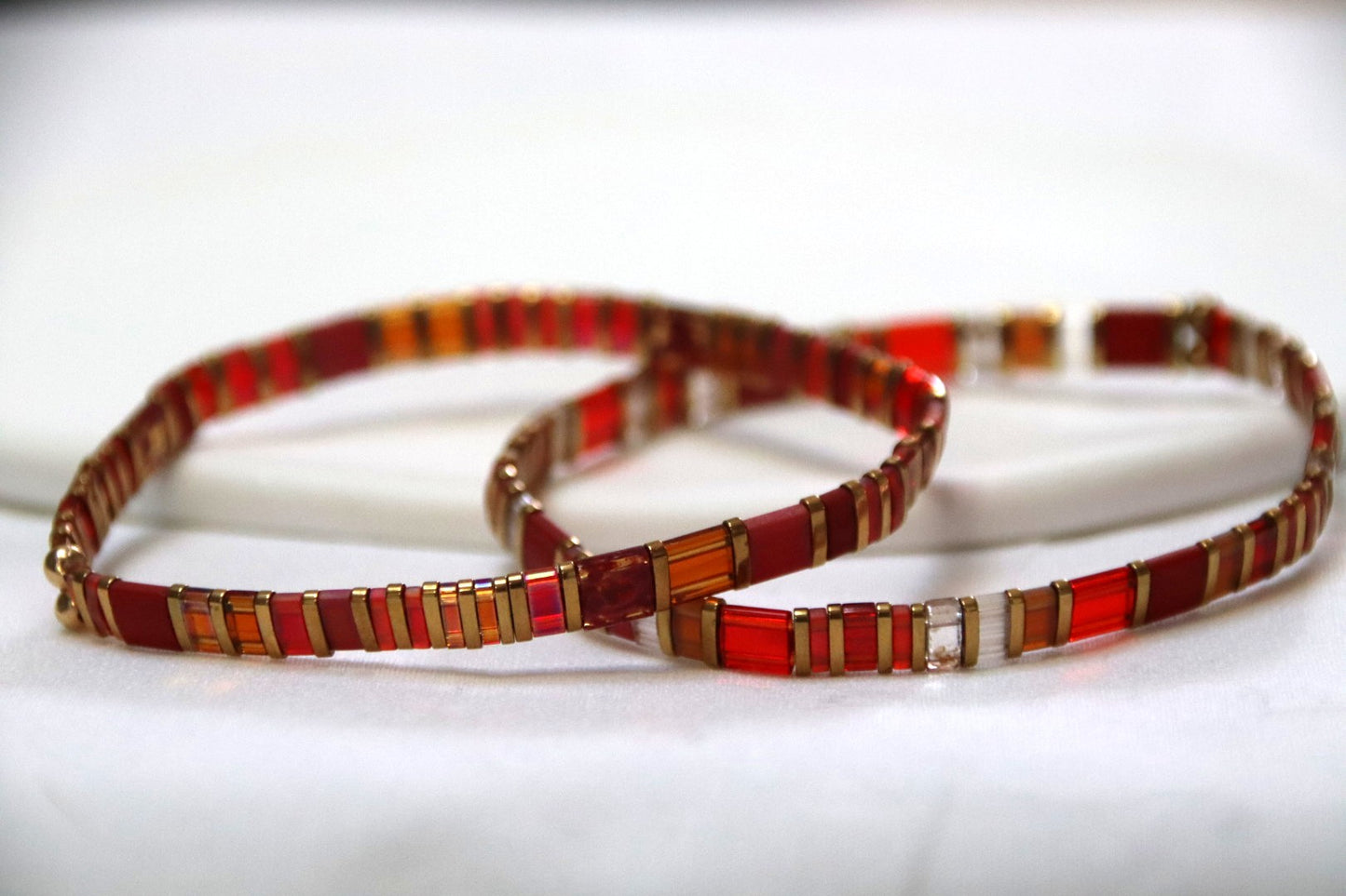 Duo de bracelets EMI en perles Miyuki rouges et orange, effet brillant et mat superposé