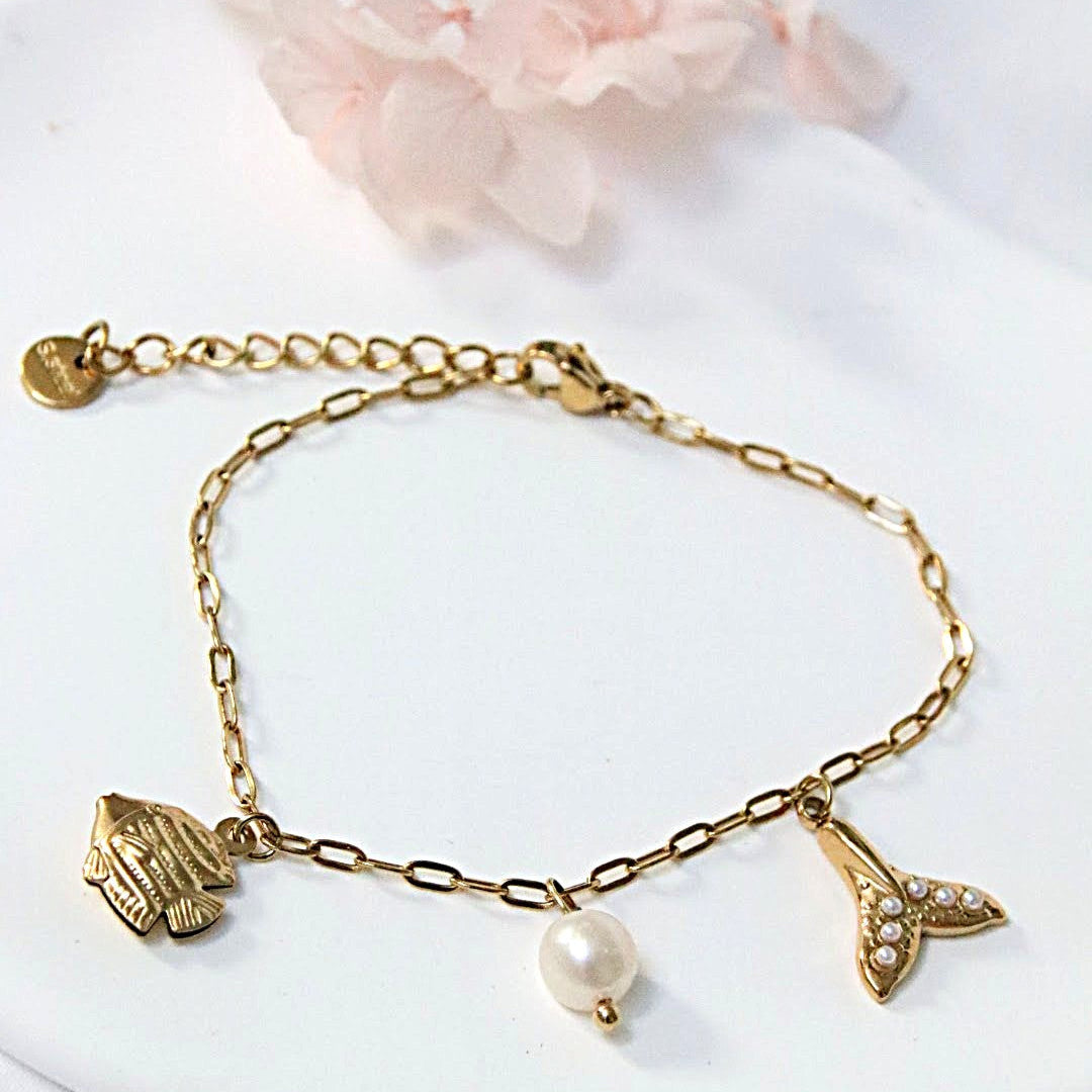 Bracelet Talysa, maille acier inoxydable fine et charms inspirés de l’océan